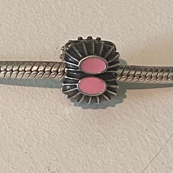 Authentic Pandora Pink Enamel Clip Charm - Picture 1 of 2